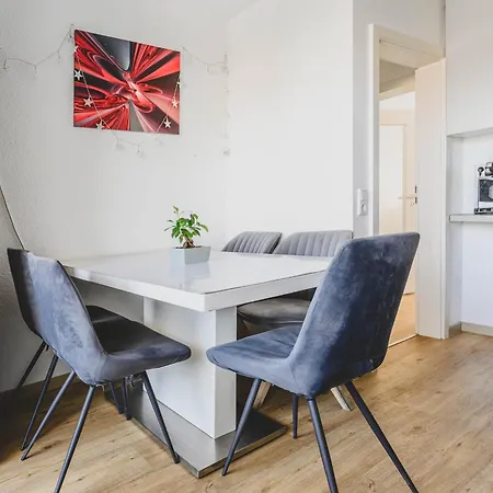 Lägenhet 5-Room Apartment In Mittelfeld Near Hannover Exhibition Centre *