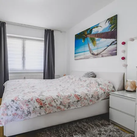 Lejlighed 5-zimmer-wohnung Naehe Messe *