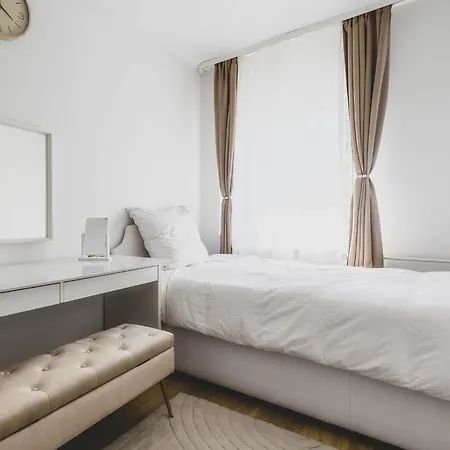 5-Room Apartment In Mittelfeld Near Hannover Exhibition Centre