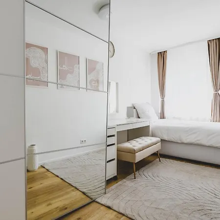 5-zimmer-wohnung Naehe Messe Lejlighed *