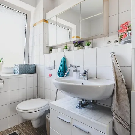 Lägenhet 5-Room Apartment In Mittelfeld Near Hannover Exhibition Centre *